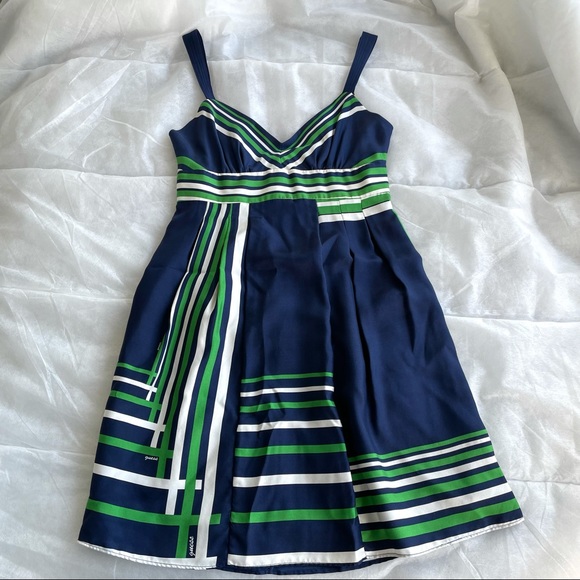 Guess Dresses & Skirts - Guess 100% Silk Dress size 1